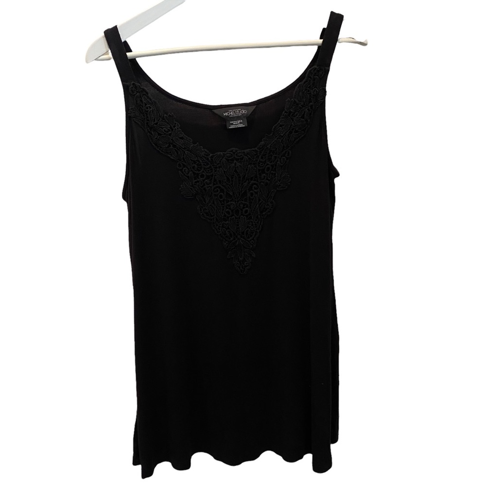 Michel Studio black tank top with knit appliqué along collar flowy EUC